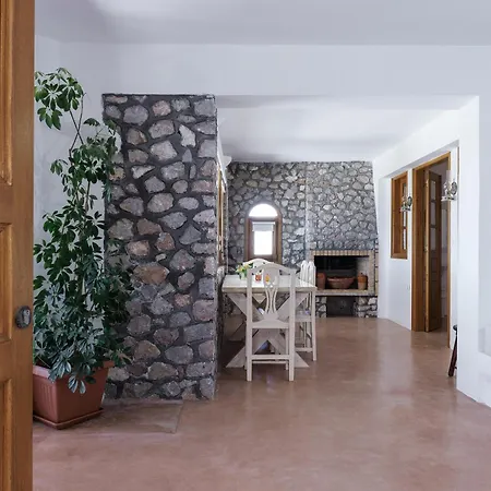 Zatrikion Santorini Villa *