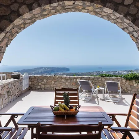 Zatrikion Santorini * Pyrgos Kallistis