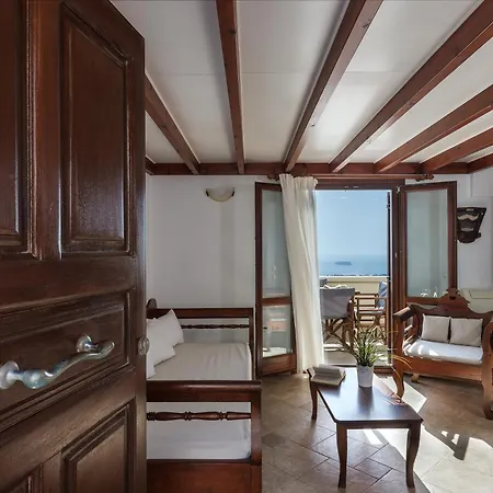 Zatrikion Santorini * Pýrgos