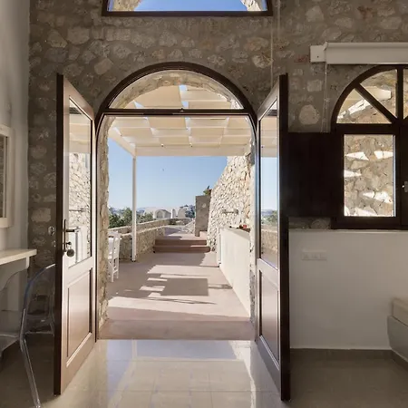 Willa Zatrikion Santorini
