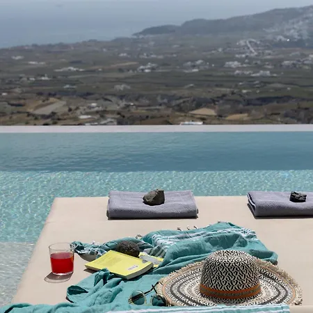 Zatrikion Santorini Villa