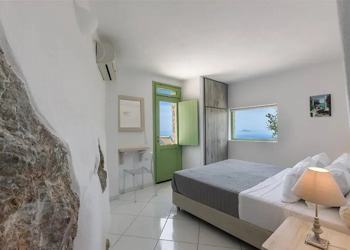 Villa Zatrikion Santorini Pyrgos Kallistis
